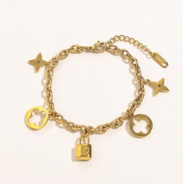 

brand letter charm bracelets lock four leaf clover pendant bracelet hand chain6467529, Golden;silver