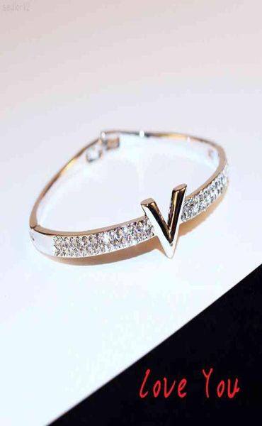 

hard bracelet luxury zircon bangle letter v bracelets ladies party exquisite jewelry clothing accessories bangles3747067, Black
