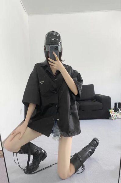 

21ss autumn men and women short blouses retro designer shirts triangle tooling pocket zipper design extraordinary temperament in t5260232, White