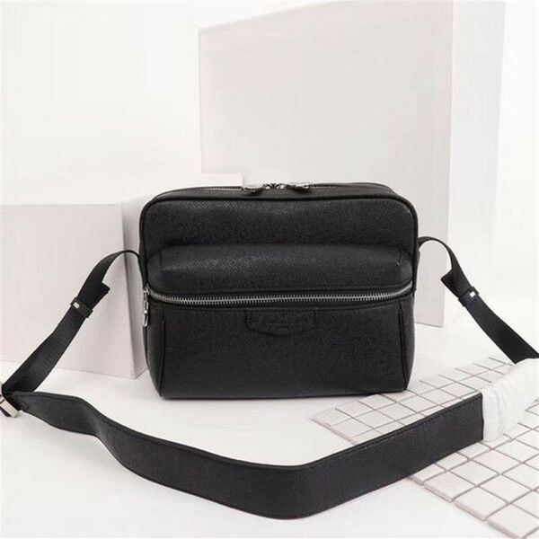 

mens shoulder bags designers messenger bag famous trip bags briefcase crossbody good quality pu leather five colors model m30233 m262t