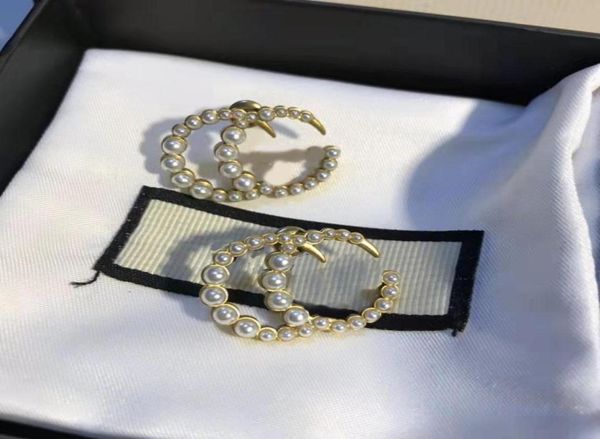 

brand designer fashion pearl letter earrings for lady women party wedding lovers gift engagement luxury jewelry7861782, Golden;silver