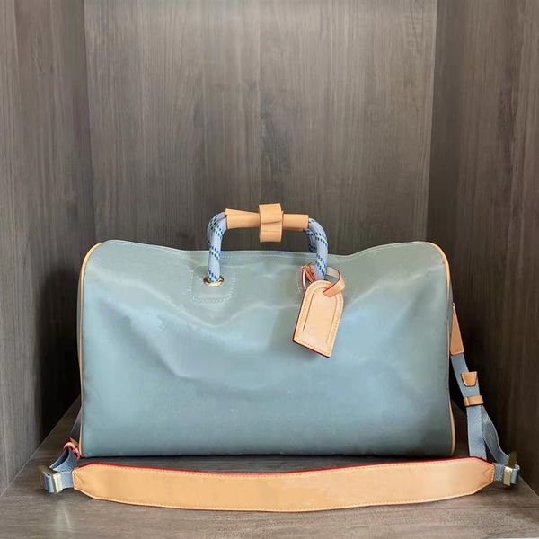 

large capacity 45 50 55 cm duffel bags women travel handbag luxurys designers shoulder bag for men sport outdoo soft sided suitcas302g