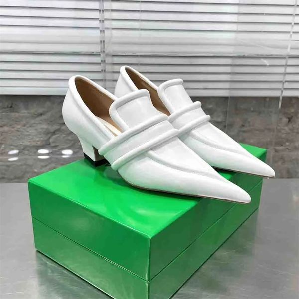 

designer fashion single shoe cat heel pointed deep cut single shoe with three-dimensional keel design, Black