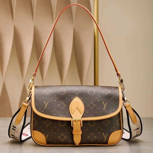 

designer bags shoulder bag totes real leather luxury flower diane baguette handbags large capacity canvas strap embossed letters colorful 20
