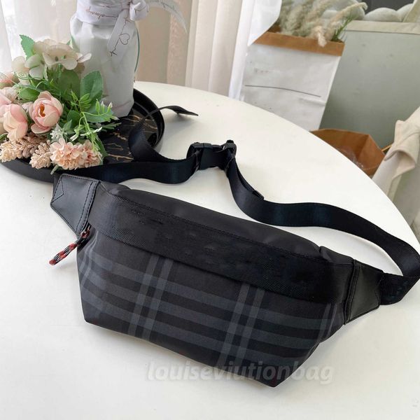 

luxury vintage check and leather crossbody bag large 7a quality camera classic nylon tb handbags designer women's men wallet famous han