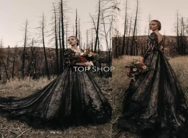 

2022 gothic black vintage wedding dresses a line v neck lace appliques tulle illusion backless sweep train plus size formal bridal1340161, White