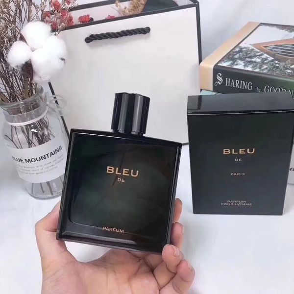 

man perfume male fragrance masculine edt 100ml citrus woody spicy and rich fragrances dark blue-gray thick glass bottle body