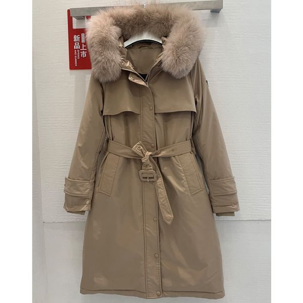 

8.22 winter fashion with fox fur collar triangle windproof keep warm mid length down coat women, Black