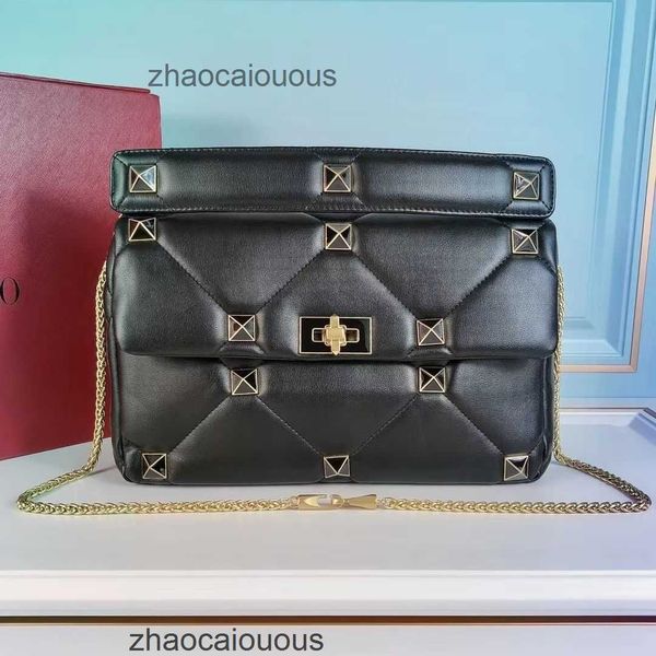 

handbag handbags luxury valantions shoulder rivet chain bags designer medium women backpack 3d diamond grid women's handheld crossbody