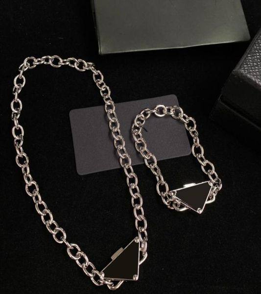 

luxurys designer necklace bracelet classic letters exquisite workmanship highend fashion personality trend men039s and women5518819, Silver