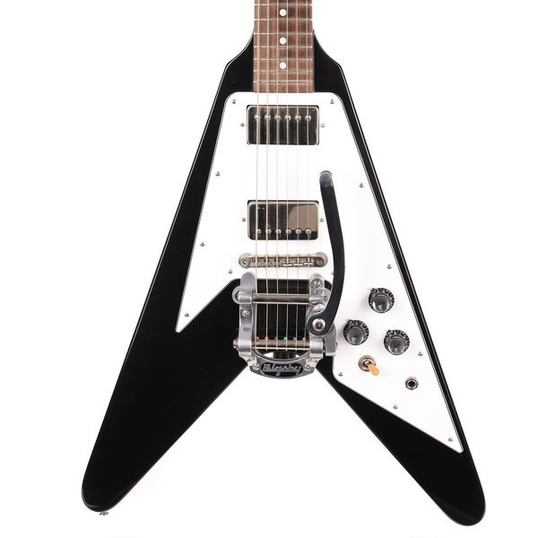 

tok ai v with black electric guitar as same of the pictures