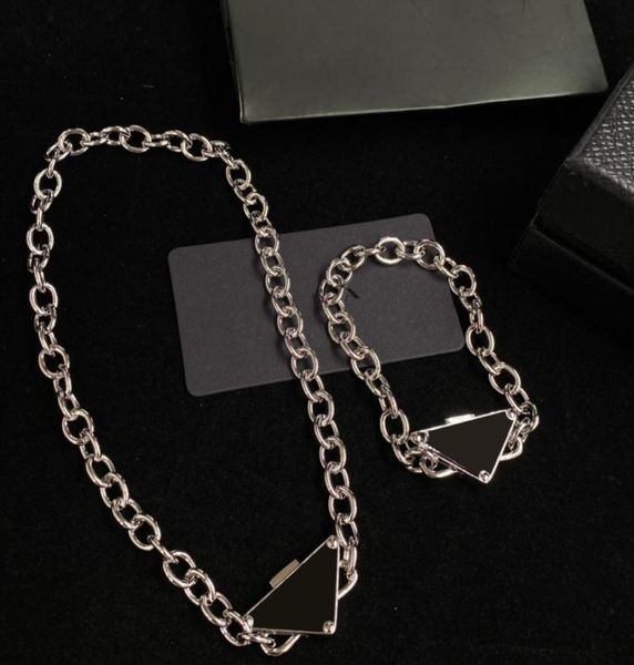 

luxurys designer necklace bracelet classic letters exquisite workmanship highend fashion personality trend men039s and women2424526, Silver