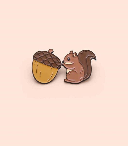 

squirrel and pine cones brooches for women cartoon creative enamel lapel pins funny couple badges denim shirt gift bag accessories4358347, Gray