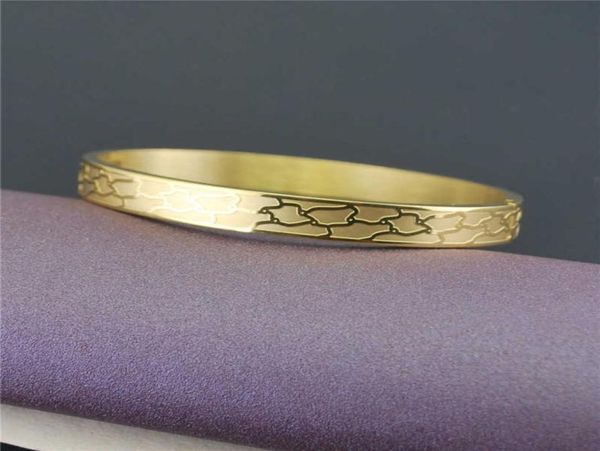 

luxury designs 8mm irregular geometric bangles for women girls charm gold color stainless steel men bracelets fashion jewlery q0711351938, Black