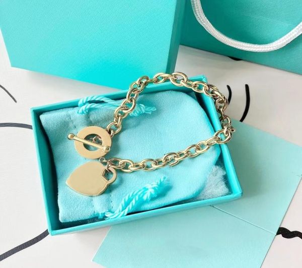 

designer bracelet classic charm peach heart bracelet girl festive 18k gold love gift 316l titanium steel jewelry factory whole9518734, Golden;silver