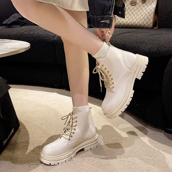 

2023 autumn/winter new fashion british style front lace up round toe flat bottom thick heel motorcycle martin boots 230811, Black