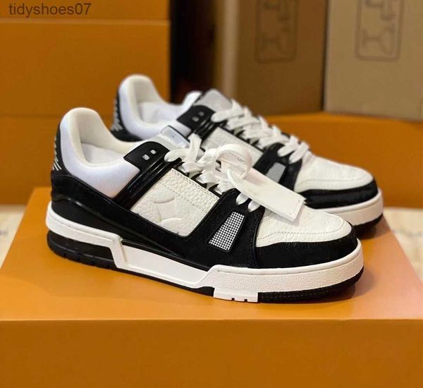 

version of lvity trainer white cement little white shoes female black and white panda couple shoes casual sports board shoes