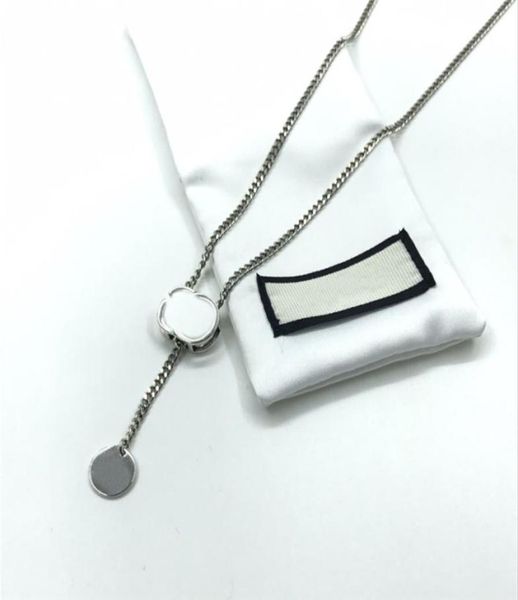 

stylish hollow double letter necklace men women long pendant necklaces couple designer pendants with stamps4355972, Silver