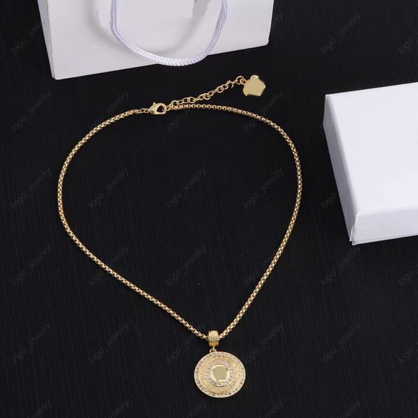 

have stamps fashion round pendant necklace 18k gold luxury designer sweater chain men's and women's matching lovers gift jewelry, Silver