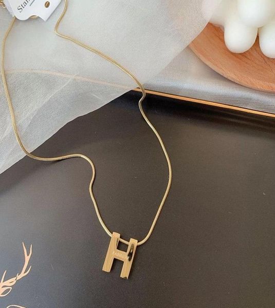 

chains rose gold letter h necklace female temperament simple necklaces modification clavicle chain fashionable wear single product7412014, Silver