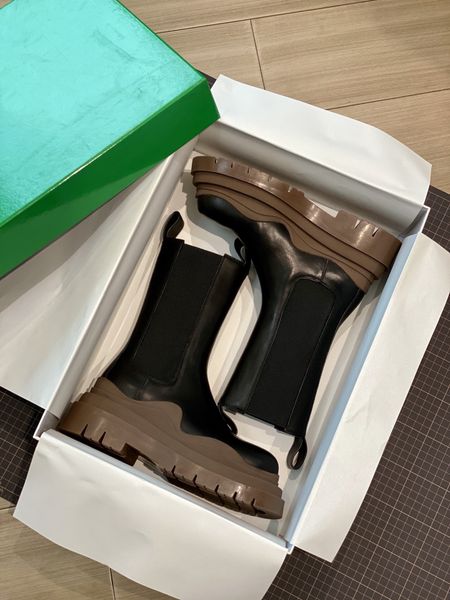 

designer boots fashion classic luxury women's slip on with pouch matte patent leather upside down buckle brand calfskin boots black 082