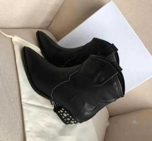 

designer woman ankle boot fashion shoes boots black leather studs