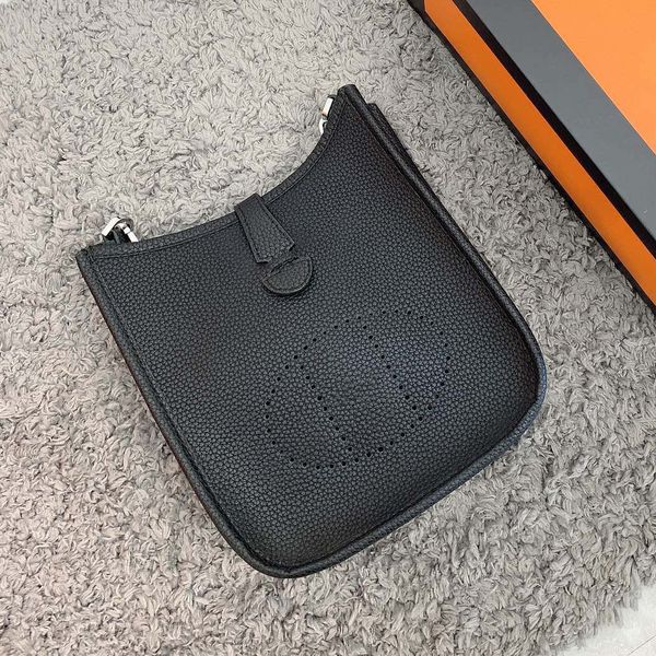 

underarm handbag women's shoulder bag luxury designer wallet portable fashion shoulder bag retro logo pouch classic tradition with fash
