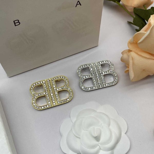 

fashion designer double b ba jia b family's new letter double b full diamond brooch french light luxury celebrity versatile personalize, Gray