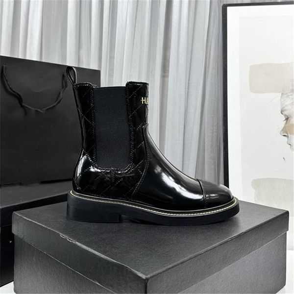 

fashion women's boots 2023 channel luxury design vintage decorative letter logo autumn and winter casual martin boots snowy anti slip s, Black