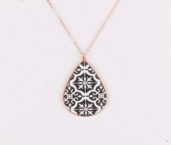 

baroque style textured leather teardrop pendant long moroccan necklace in gold back for women print leathers necklaces holiday jew5328563, Silver