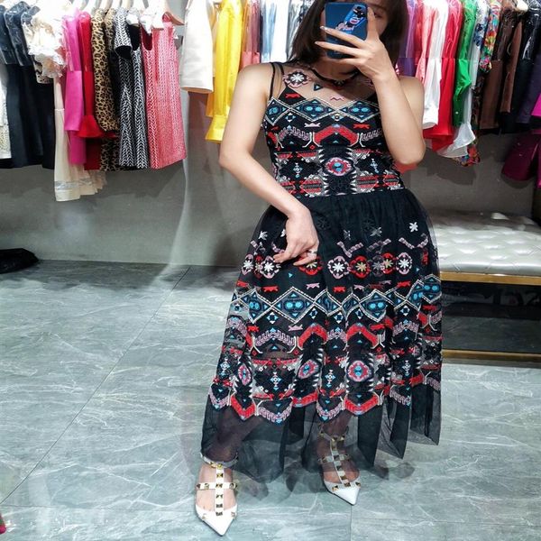 

2023 high-quality women's mini dress runway female designer t-shirt women's party dress girl boutique sweater jacket230a, Black