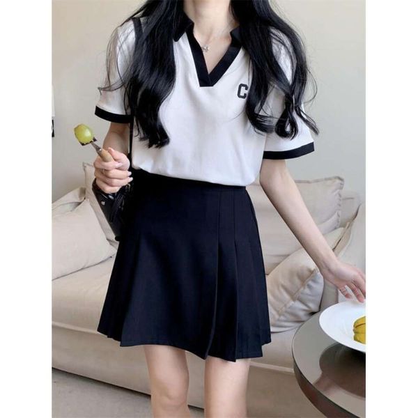 

l size short sleeved shirt high waisted skirt, Black