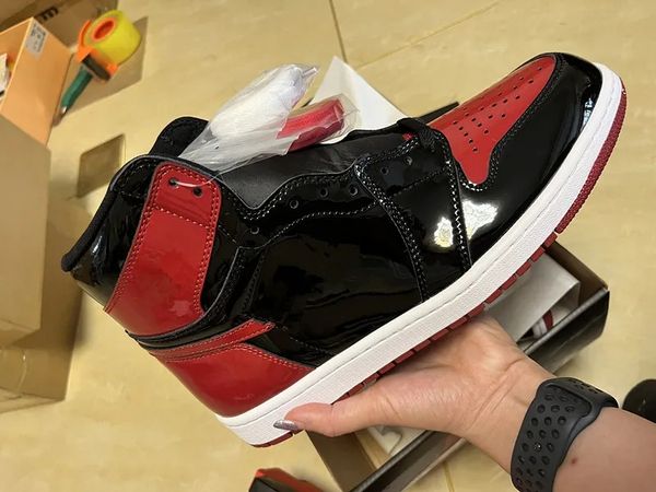 

sports basketball jumpman 1 high og bred patent shoes blackgym red-black full-patent leather trainer grade school gym shoes with original bo
