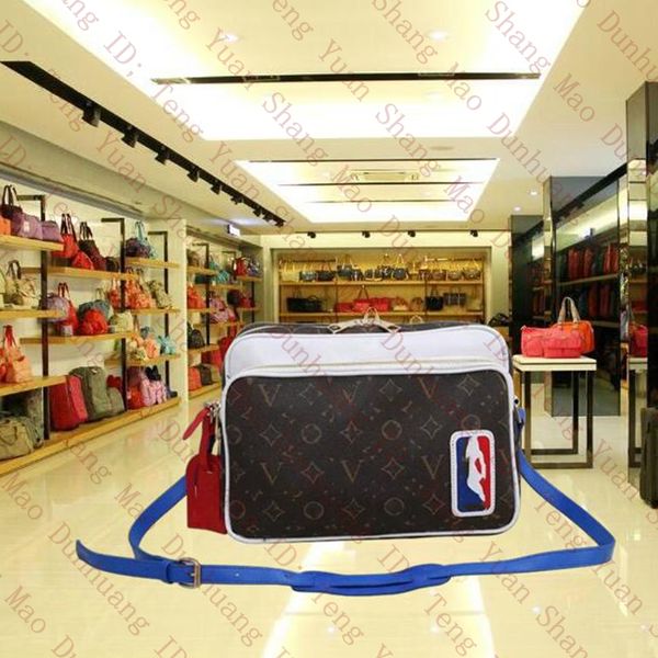 

designer leather messenger cross body bag men women shoulder strap adjustable detachable monograms fashion sport bag classic outdoor camera