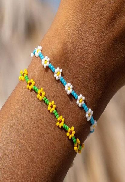 

2021 korean fashion flowers daisy beads bracelets transparent colorful beaded handmade elastic wristband for women 2021 trend jewe5276945, Golden;silver