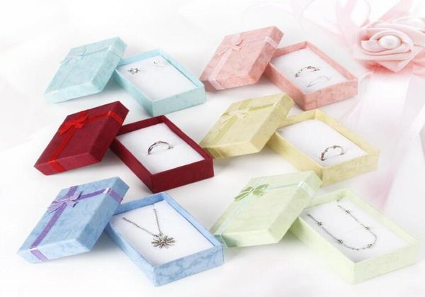 

whole 5825cm fashion for charms beads gift box paper packaging for pendants necklaces earrings rings bracelets jewelry a0207367486, Black;white