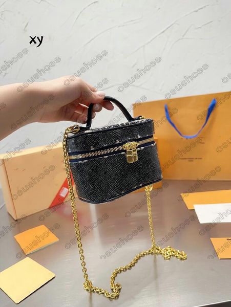 

23ss micro vanity bb cosmetic bag m82168 iridescent wisteria womens designer mini chain bags cross body luxurys lagoon m82193 m45165 bags cl