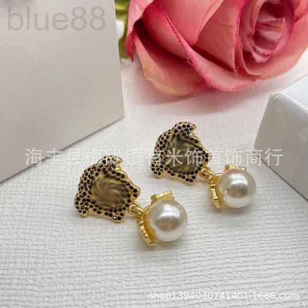 

charm designer beauty head french style earrings, small design, high grade light luxury round face pearl full diamond hepburn female 763j, Golden