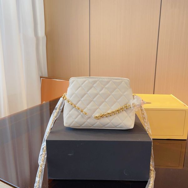 

2023 fashion casual women's small rhomboid chain shoulder crossbody bag