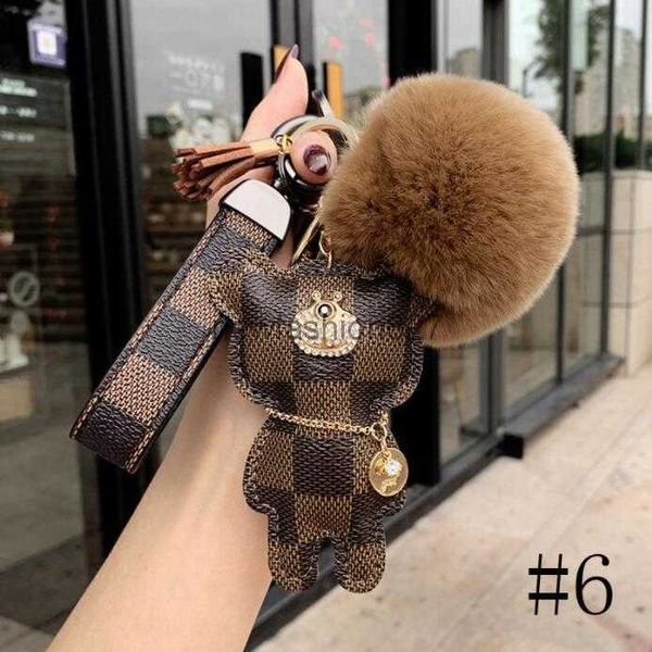 

new designer key chain with box mono accessories key ring leather letter pattern christmas gift to her purse 2023, Silver