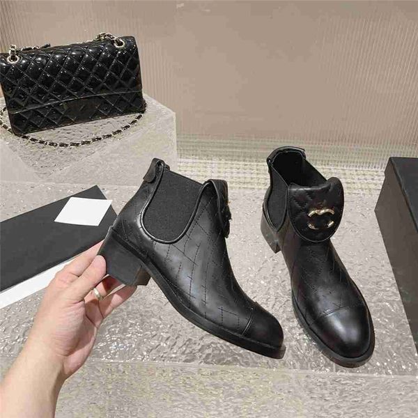 

luxury design boots 2023 channel fashion women's work decoration snow skid anti slip knight boots martin boots casual socks boots 05-00, Black