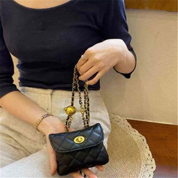 

luxury designers women chain fanny pack leather waist bags fashion lipstick coin purse cute mini ladies shoulder bag crossbody283d
