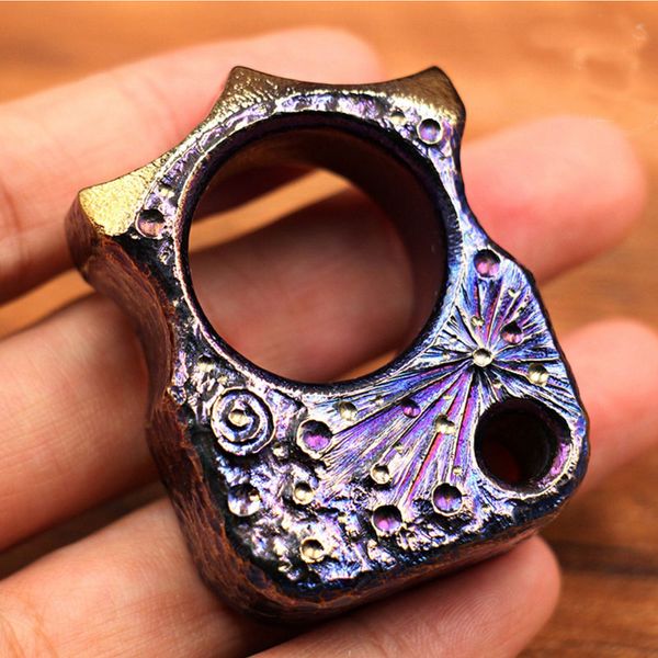 

solid titanium alloy edc outdoor self-defense survival tactics knuckles keychain broken windows tactical tool