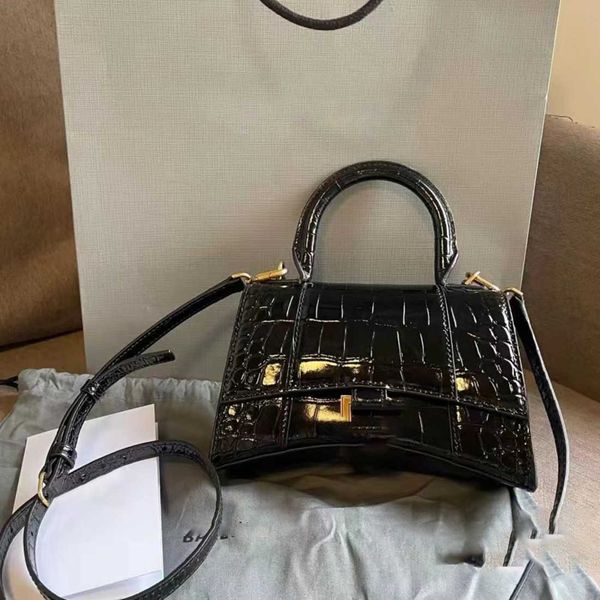 

designer advanced texture bag for women autumn and winter niche design one shoulder messenger bag handbag