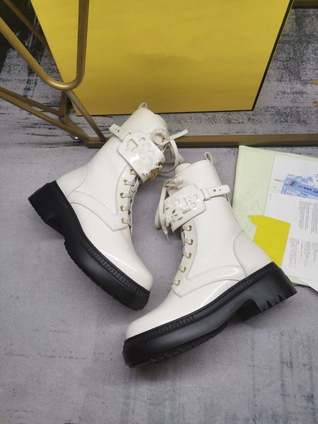 

women designer boots embroidery bee martin desert boot flamingos love arrow leather medal coarse non-slip 0822, Black