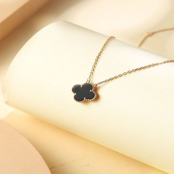 

2023Classic Four Leaf Clover Necklaces Pendants Mother-of-Pearl Stainless Steel Plated 18K for Women Girl Valentine's Mother's Day Engagement Jewelry-Gift wholesale