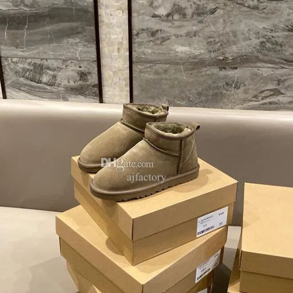 

with box aus u5854 classical short miniwomen snow boots keep warm boot man womens plush casual warm boots sheepskin suede shoes ches ovm, Black
