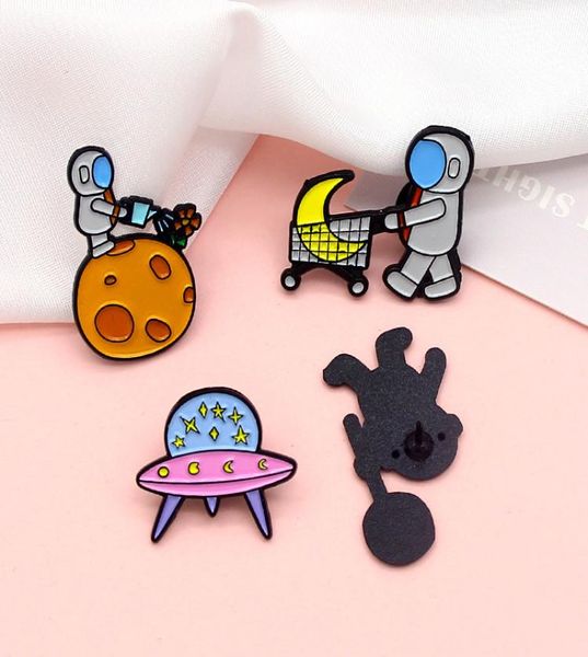 

cartoon astronaut ufo brooches pilot universe moon planet enamel pin badge cosmos series brooch jewelry for women broche2120696, Blue