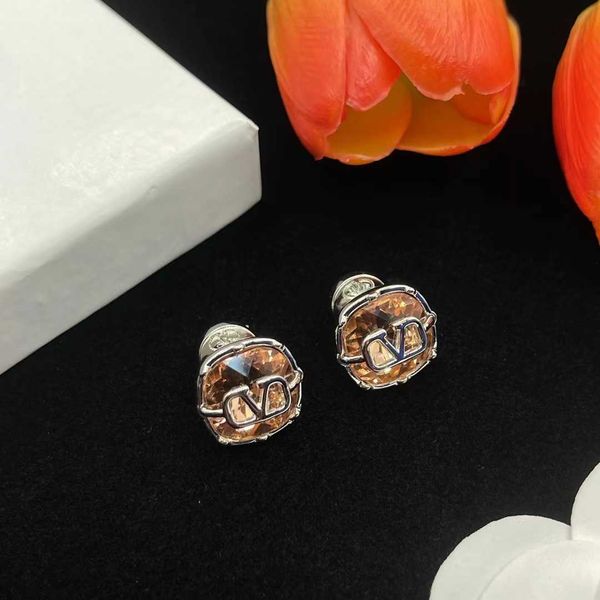 

Designer Earrings Valentino Luxury Top New V Letter Exquisite Inlaid Rhinestone Premium Silver Needle Earrings for Women Valentine's Day gifts Accessories Jewelry
