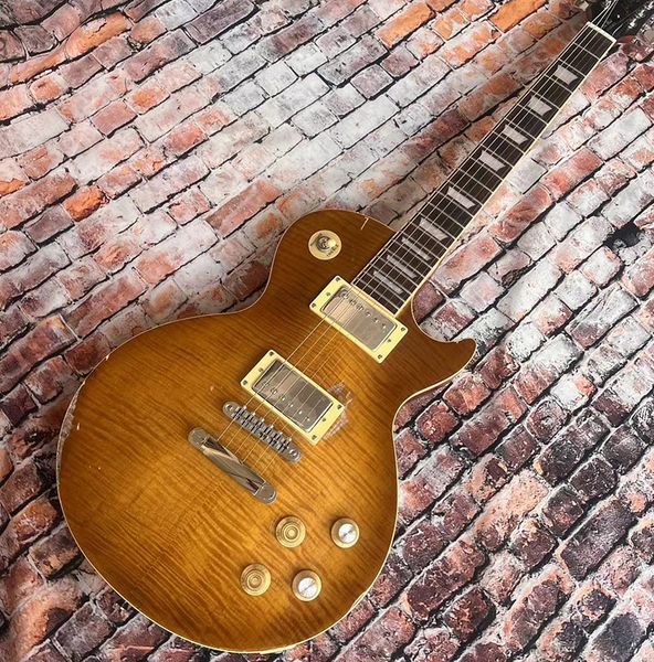 

classic electric guitar, nitro paint matte finish, solid wood mahogany, moving sound, delivery